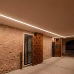 Al Pio Luxury Nest Apartment