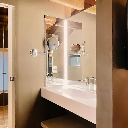 Al Pio Luxury Nest Apartament *