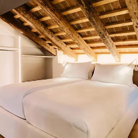 Al Pio Luxury Nest Lägenhet *
